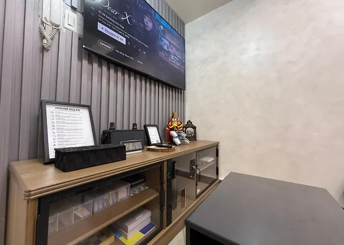 Отель Azure Beachview With Balcony Near Naia Airport Манила