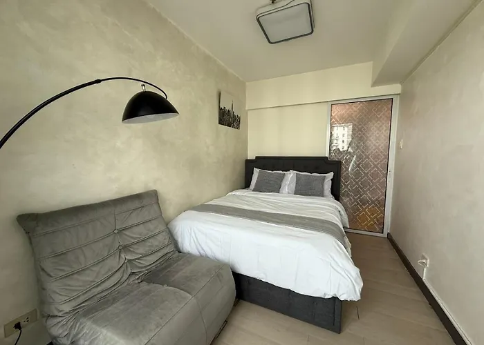 Azure Beachview With Balcony Near Naia Airport Отель Манила