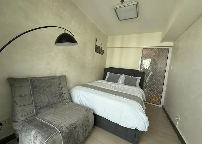Azure Beachview With Balcony Near Naia Airport Отель Манила